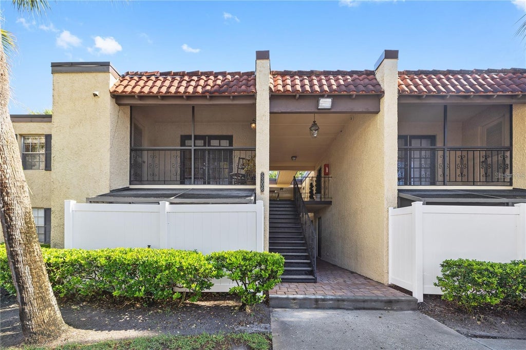 Photo of 5306 W Kennedy Boulevard #112, Tampa, FL 33609 (MLS # TB8550211)