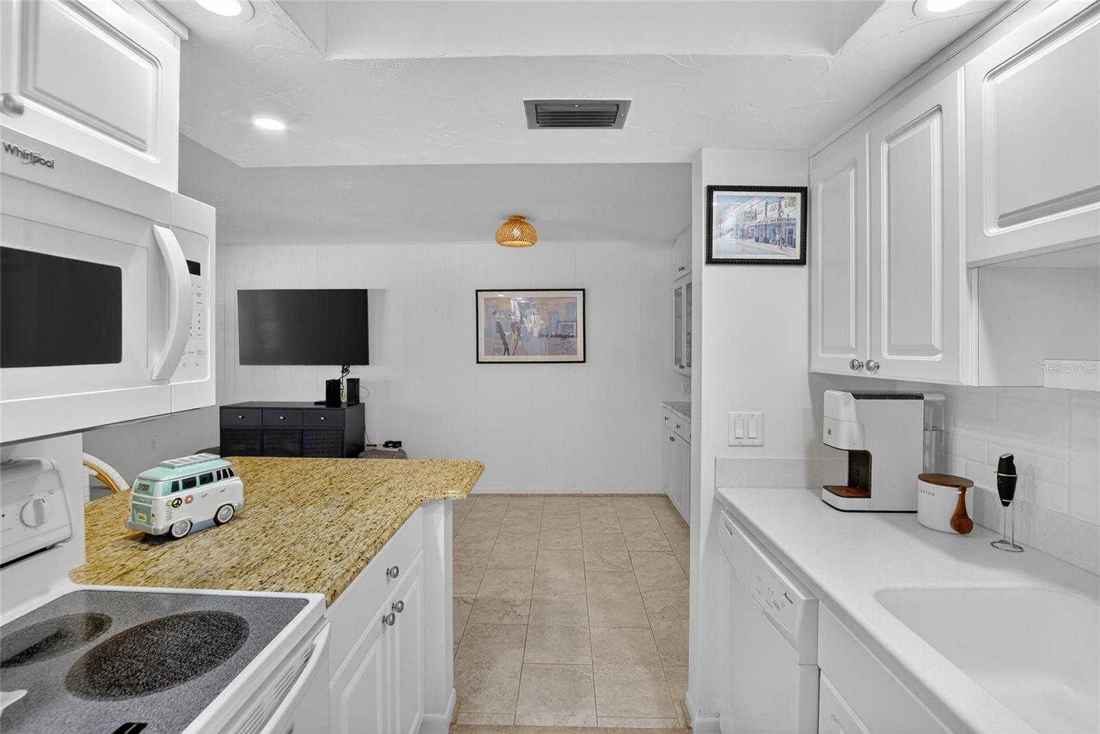 VELVET CLOAKE CONDO - Residential Lease