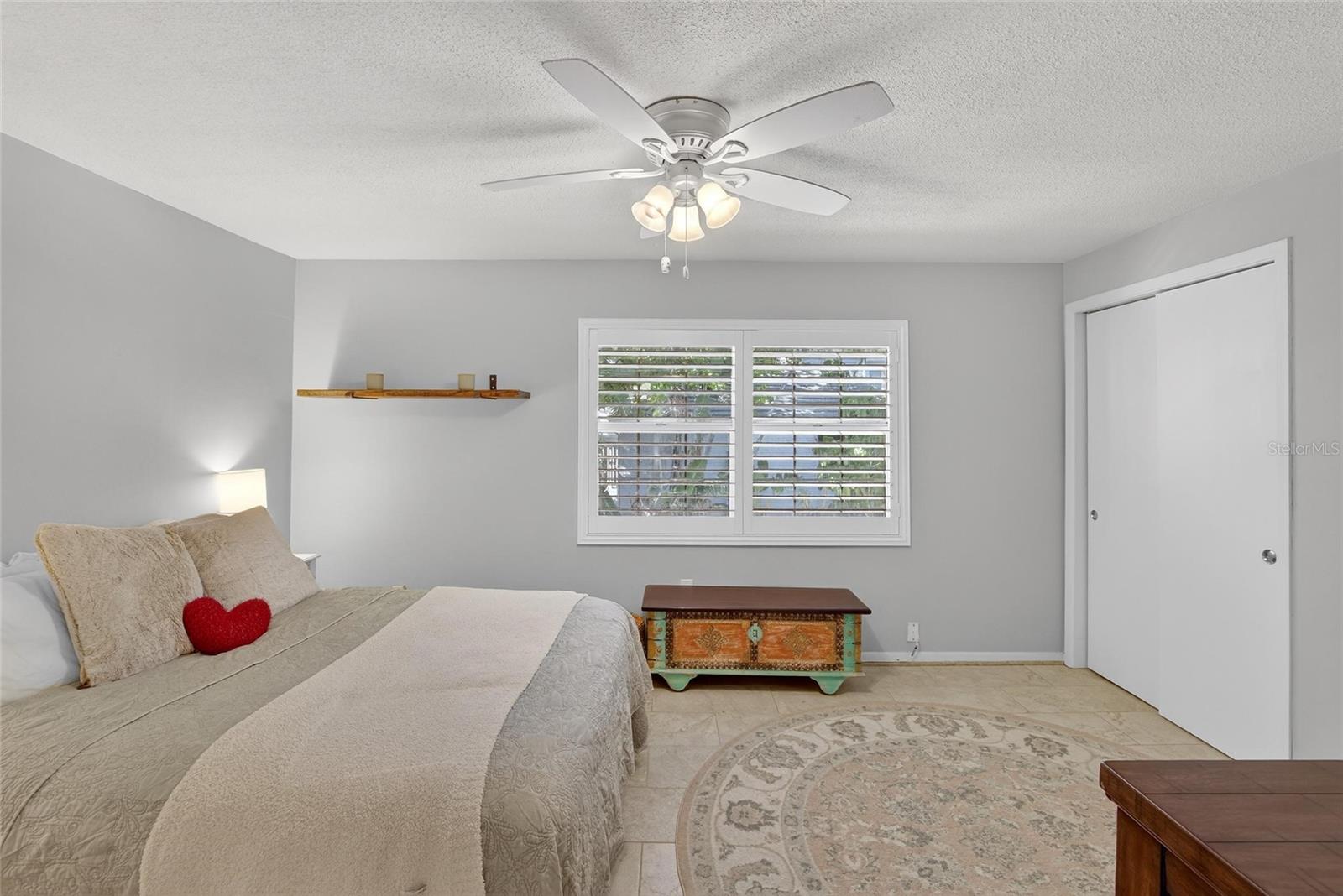 VELVET CLOAKE CONDO - Residential Lease