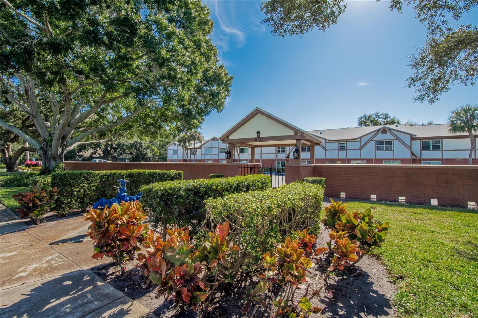 VELVET CLOAKE CONDO - Residential Lease