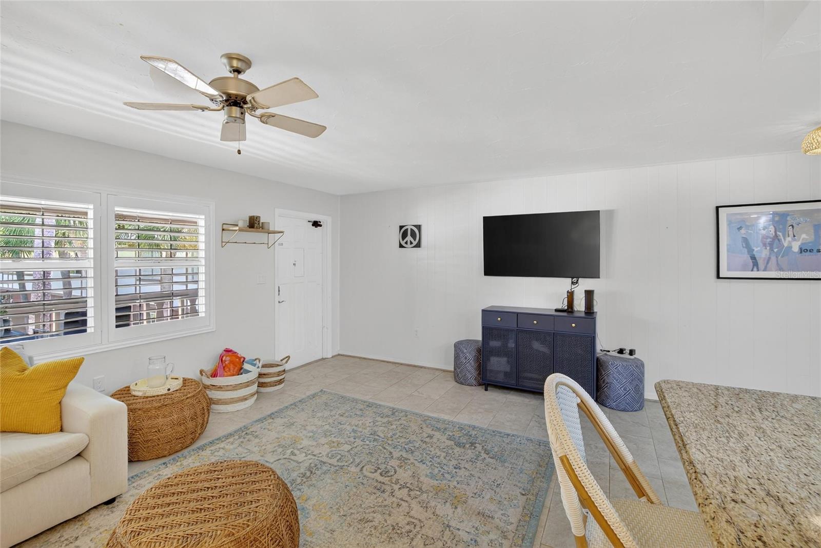 VELVET CLOAKE CONDO - Residential Lease