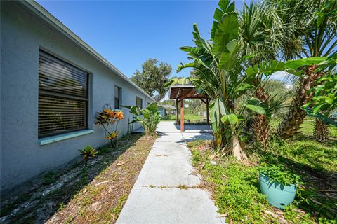 A home in PORT CHARLOTTE