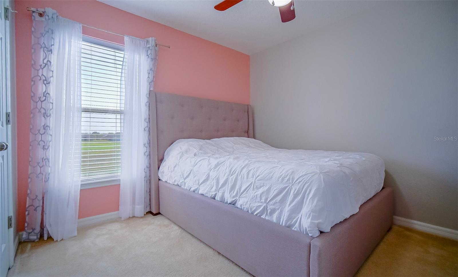 SHERMAN HILLS - Residential Lease