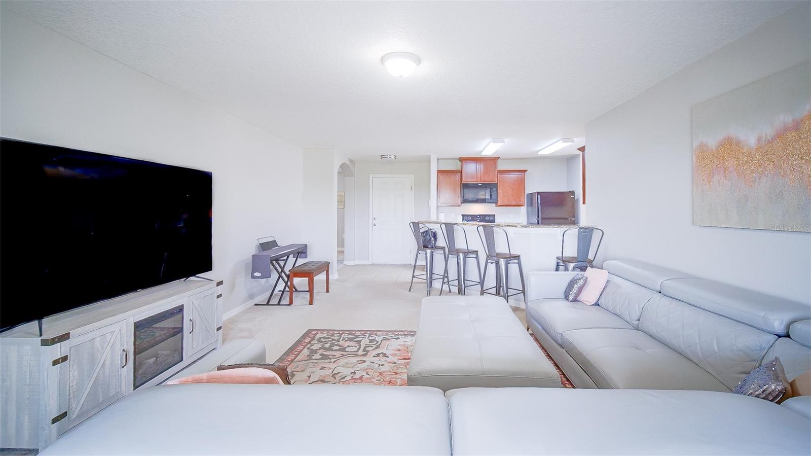 SHERMAN HILLS - Residential Lease