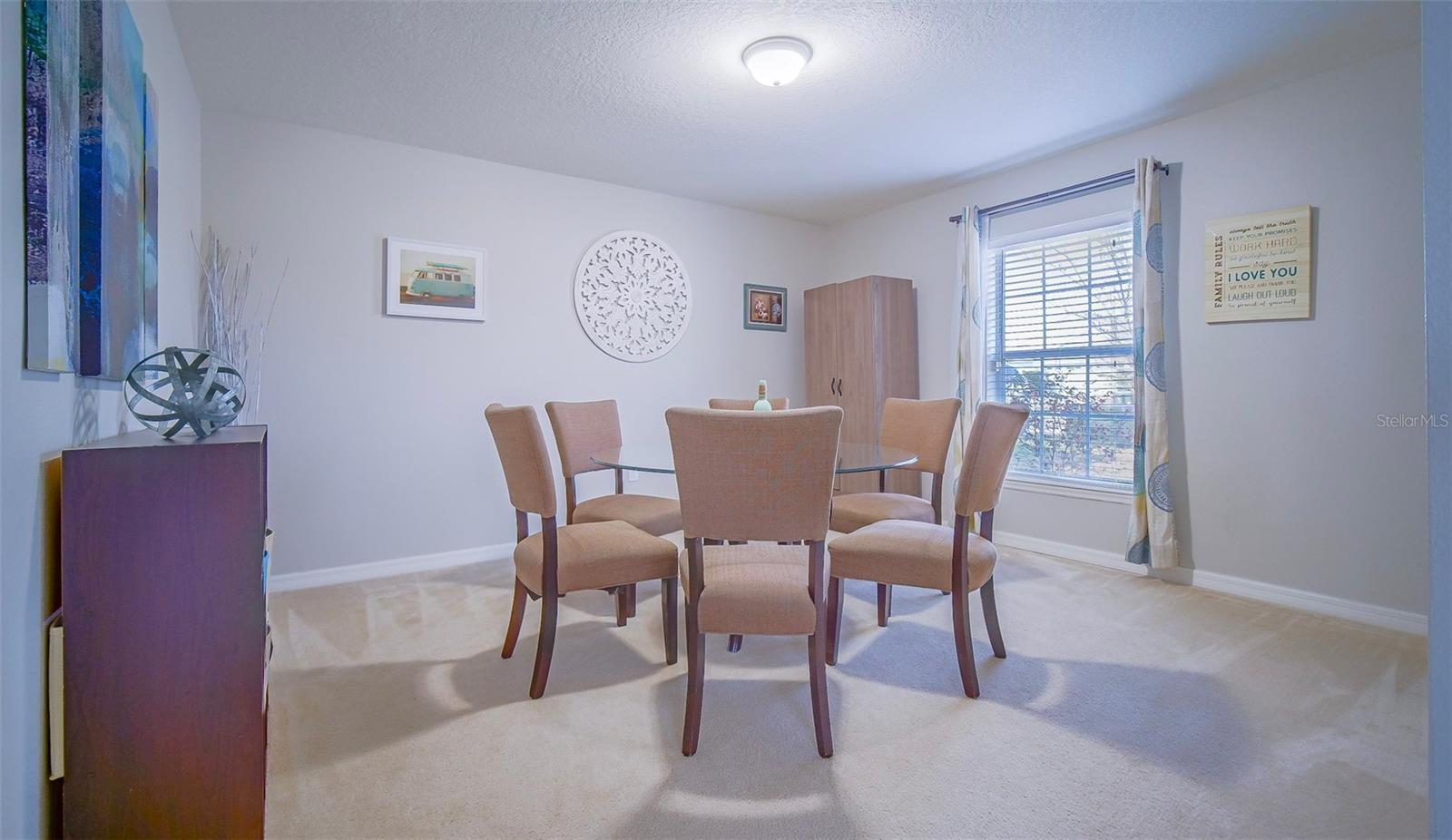 SHERMAN HILLS - Residential Lease