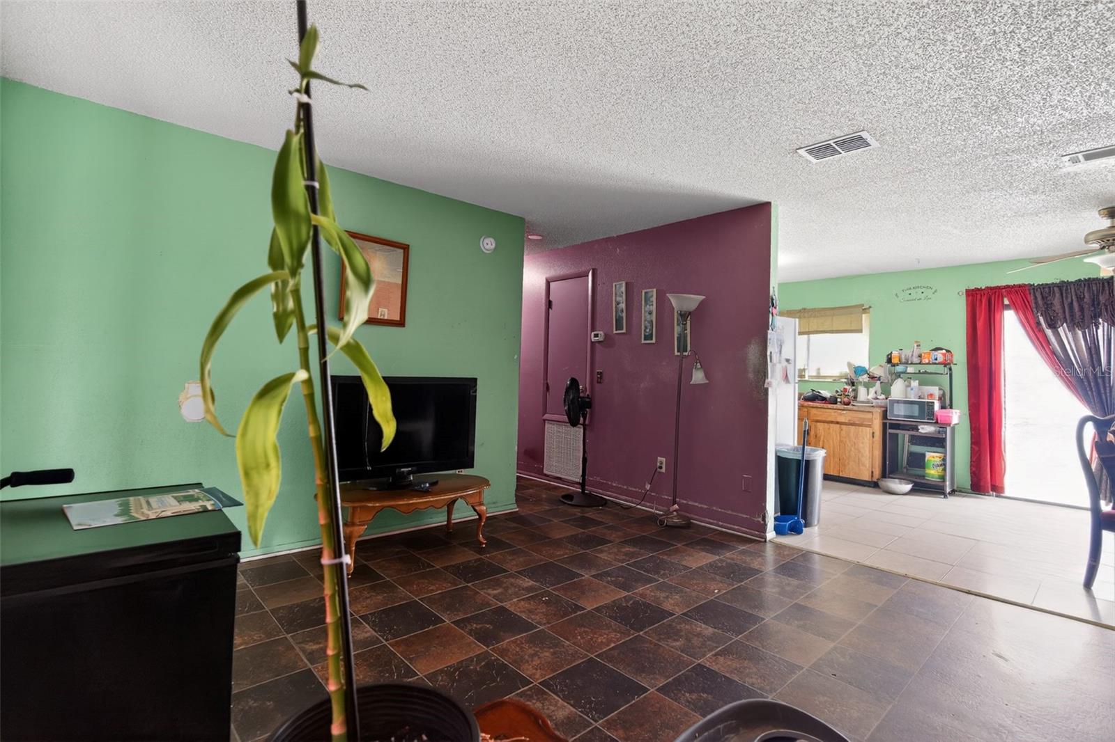 SILVER SPGS SHORES UN 68 - Residential