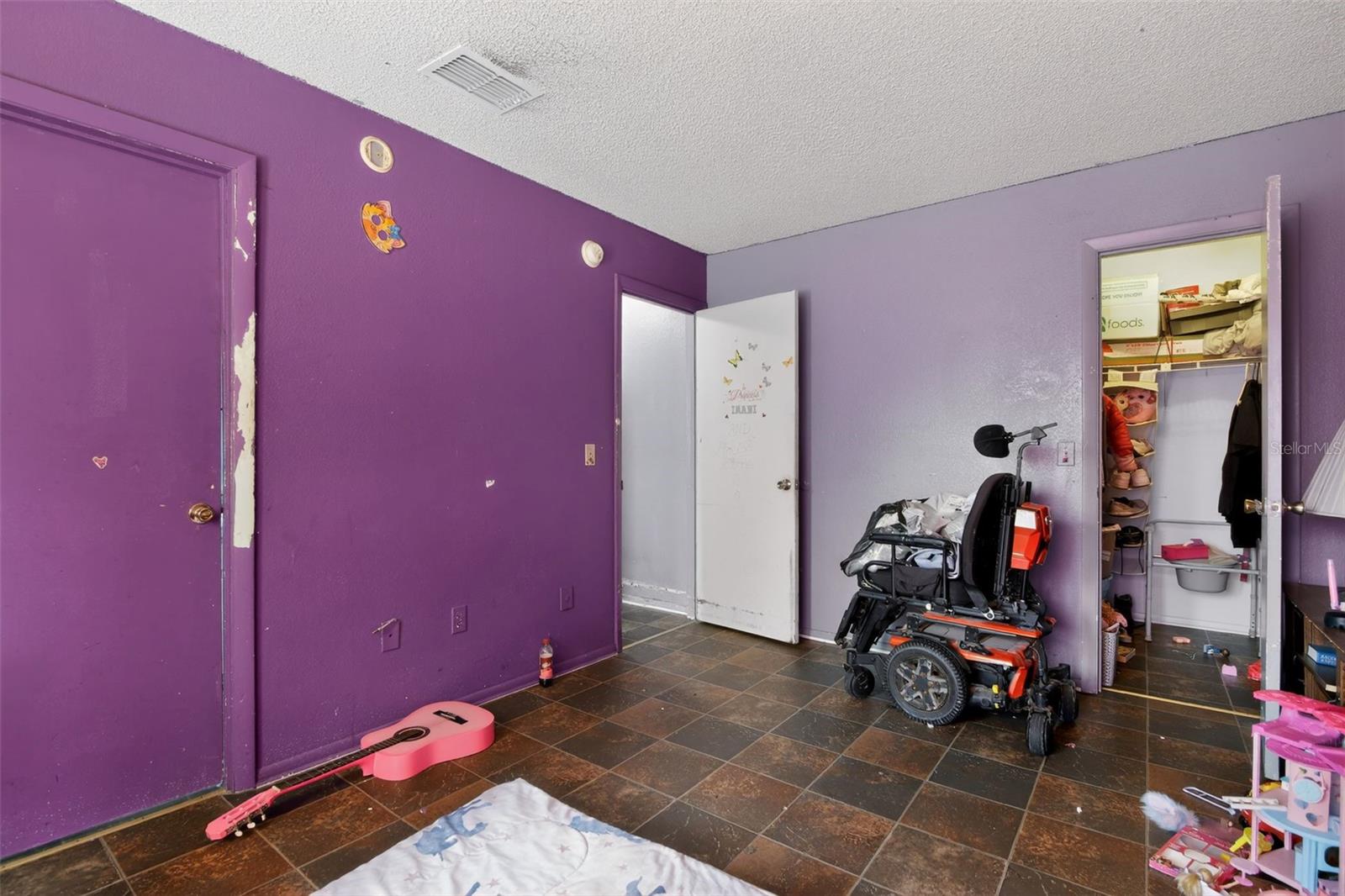 SILVER SPGS SHORES UN 68 - Residential