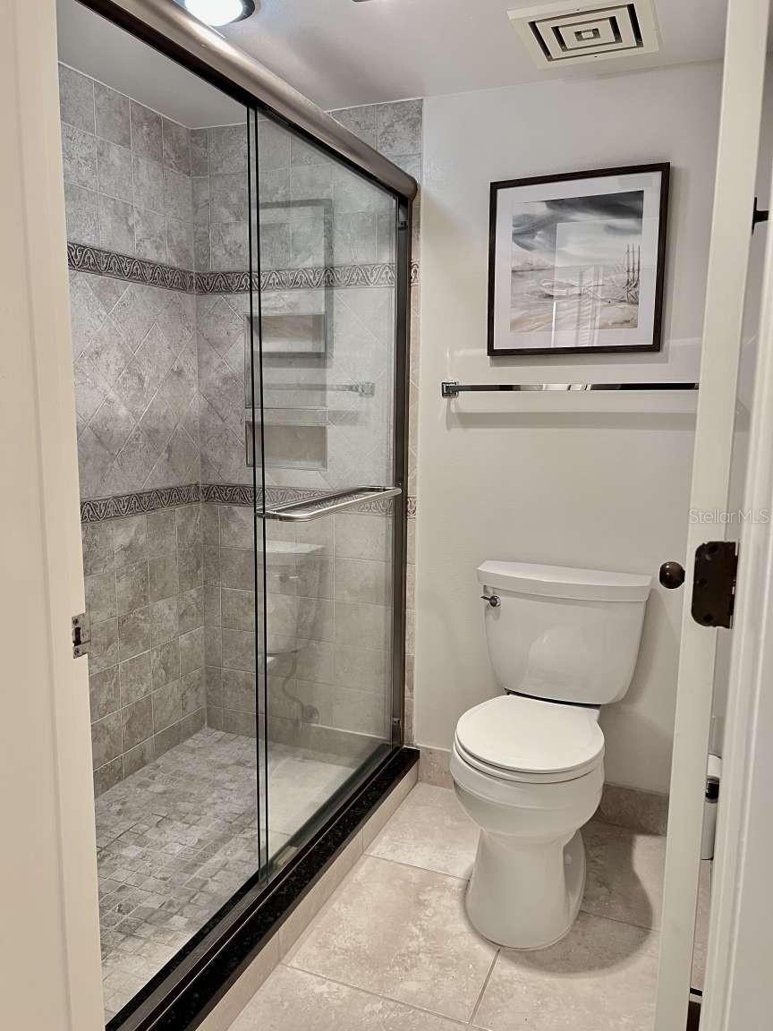 BAYPORT BCH & TEN PH F - Residential