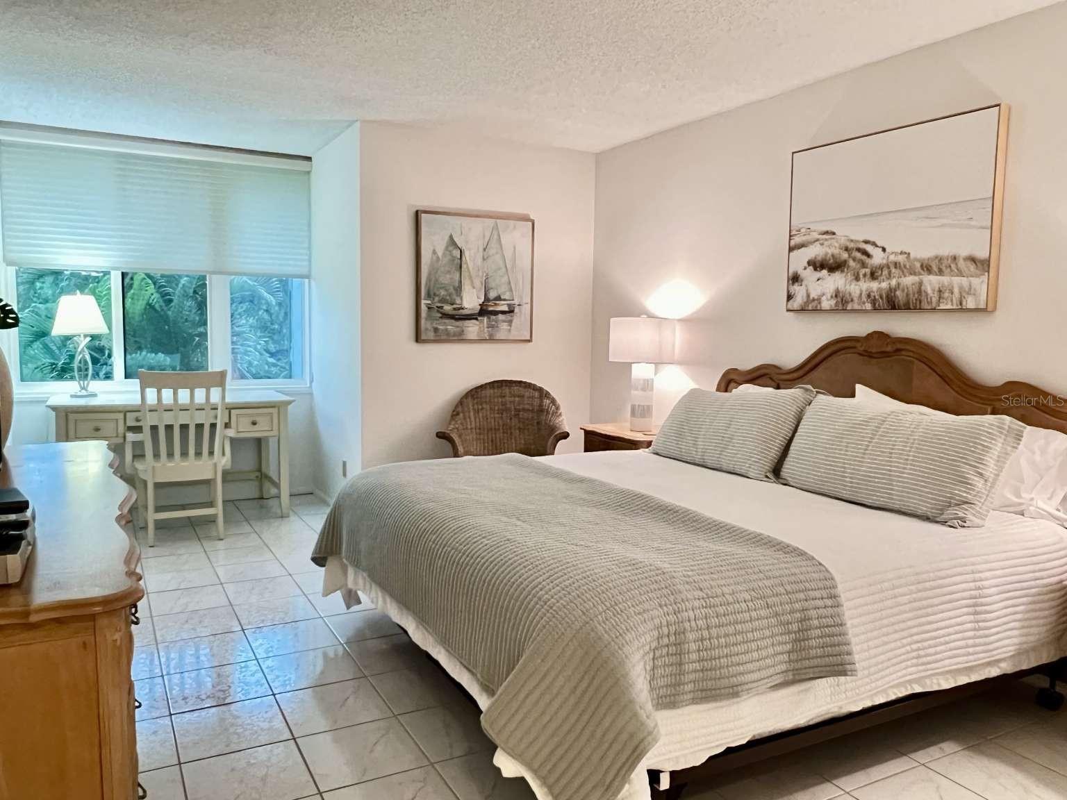 BAYPORT BCH & TEN PH F - Residential