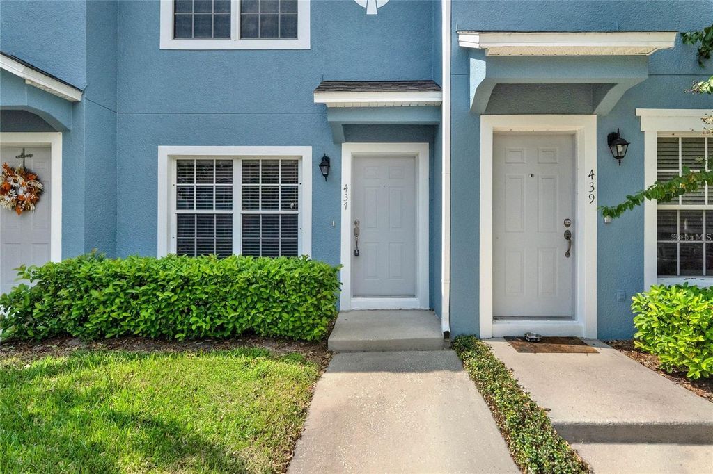 Photo of 437 Wilton Circle, Sanford, FL 32773 (MLS # S5143566)