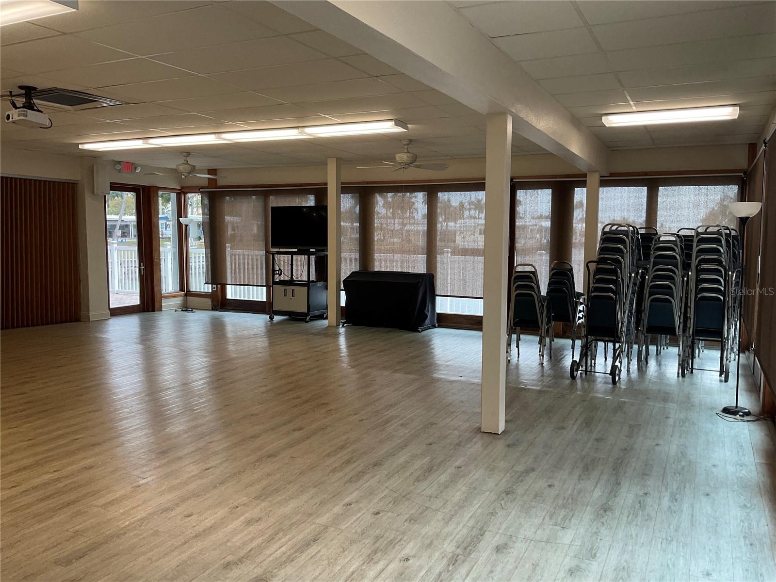 BAY ARISTOCRAT VILLAGE MOBILE HOME PARK UNREC - Residential