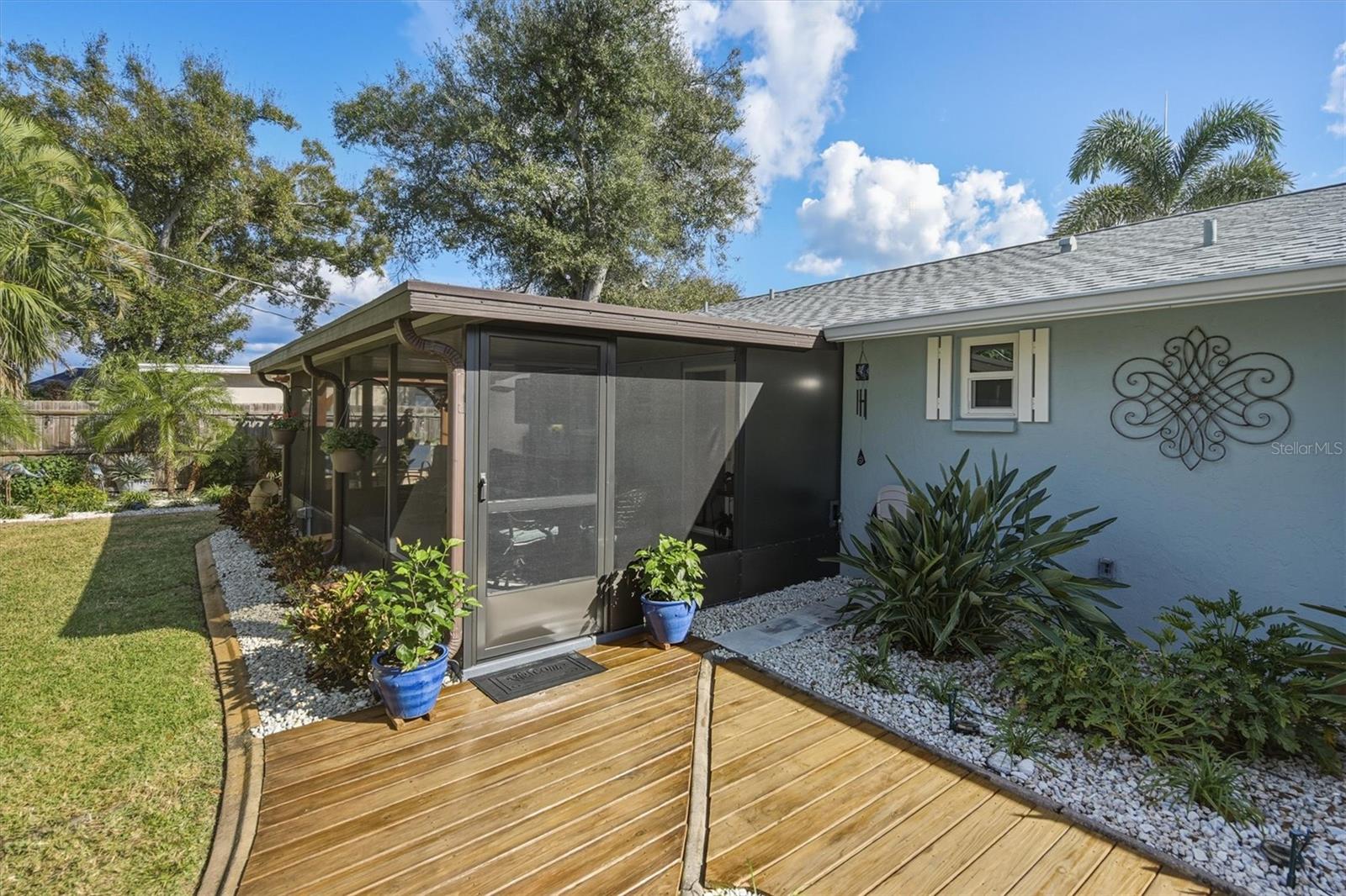 SOUTH VENICE - Residential