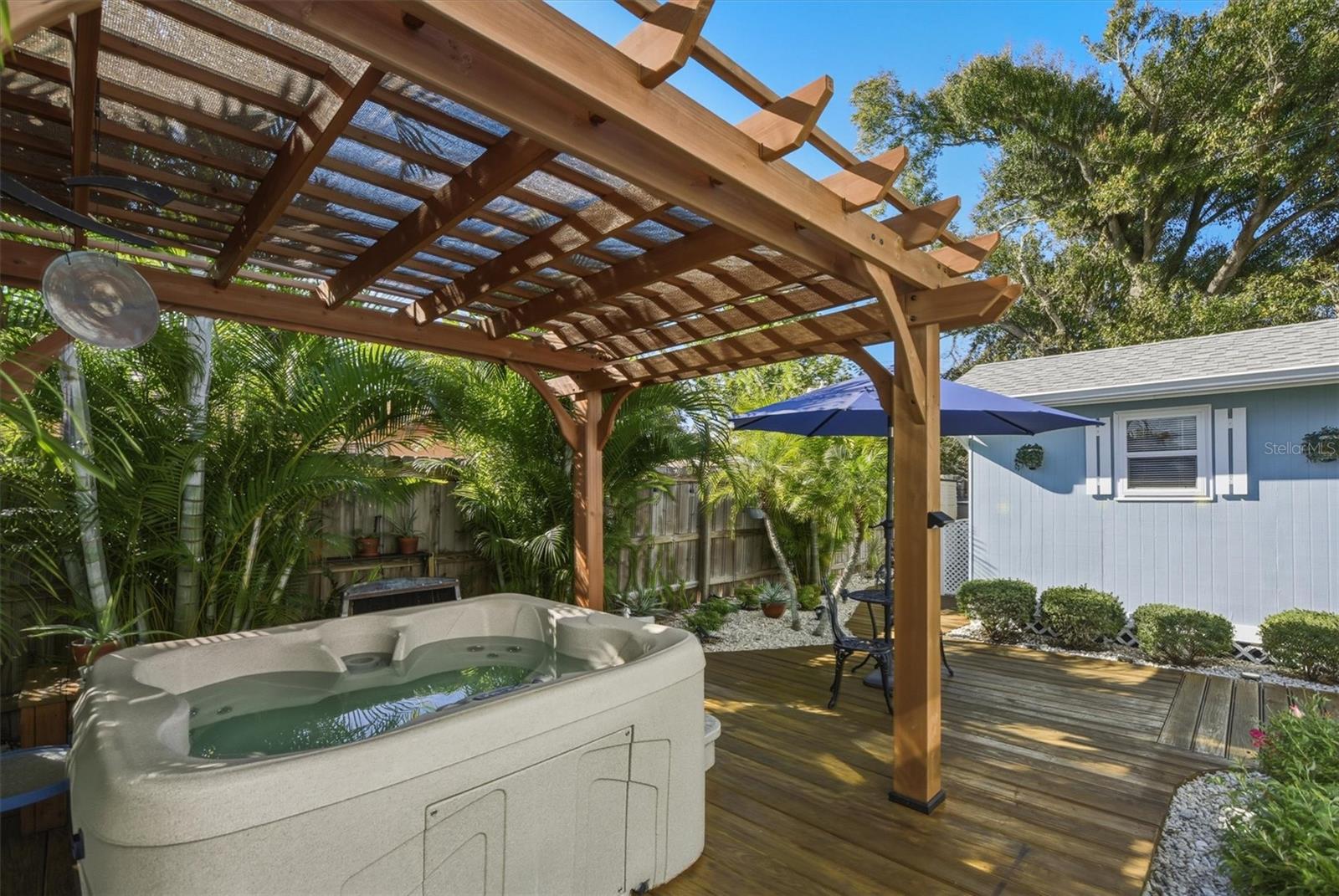 SOUTH VENICE - Residential