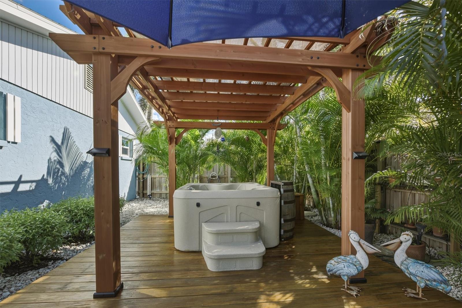 SOUTH VENICE - Residential