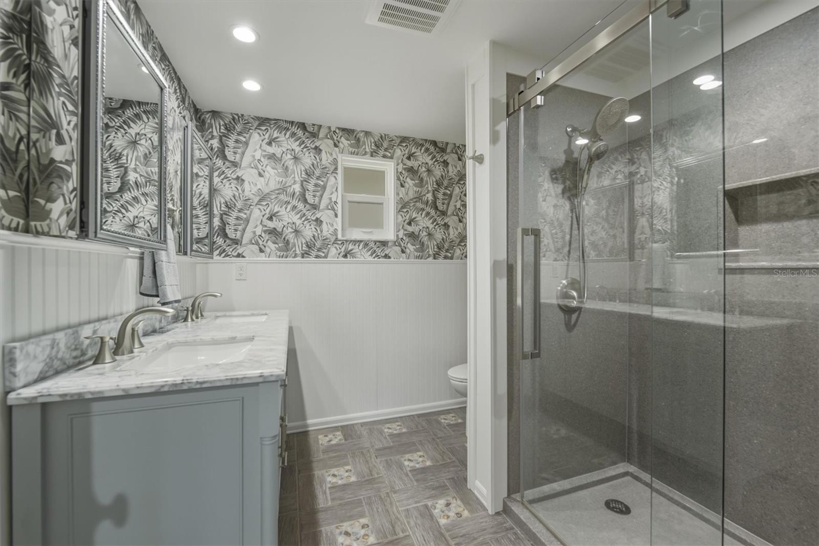 SOUTH VENICE - Residential