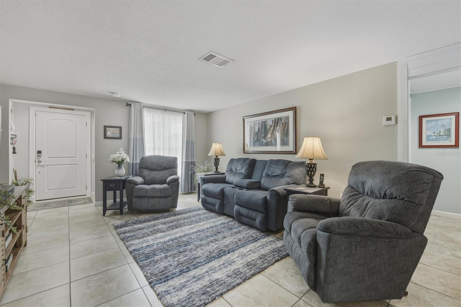 SOUTH VENICE - Residential