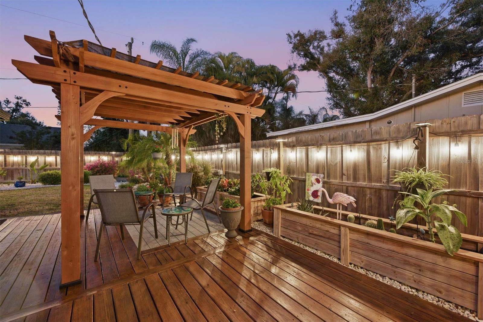 SOUTH VENICE - Residential