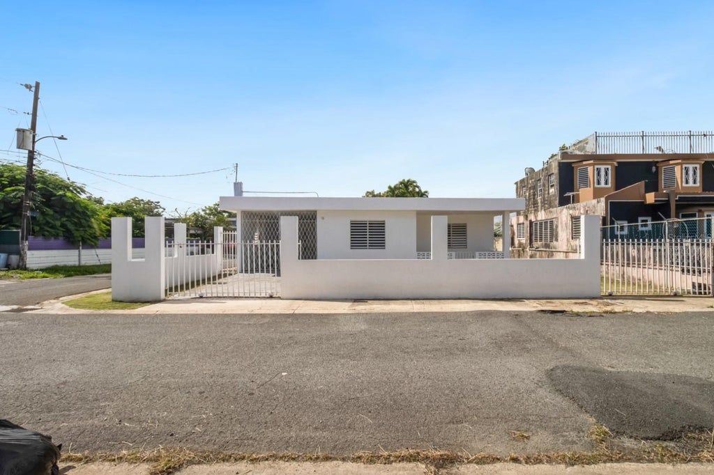 Photo of 3 Urb. Toaville #10, Toa Baja, PR 00949 (MLS # PR9123832)