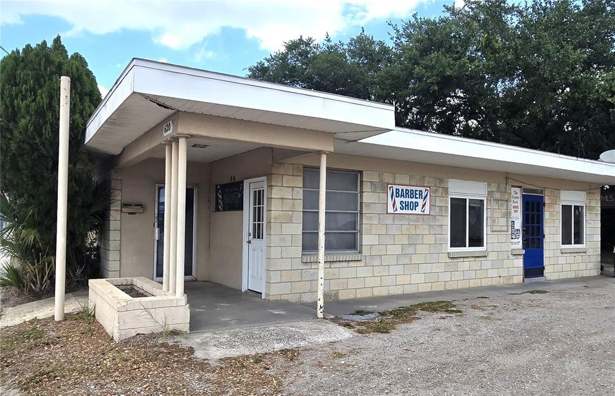 Great solid building in Plant City near center of the town.
Has been used as a hair salon for last 20 years and has plenty of space to add nail salon or turn into whatever you want.
The location is right on Collins Street with a lot of daily traffic exposure.
Large lot offers plenty of parking and may even have the potential to add more square footage or another building.