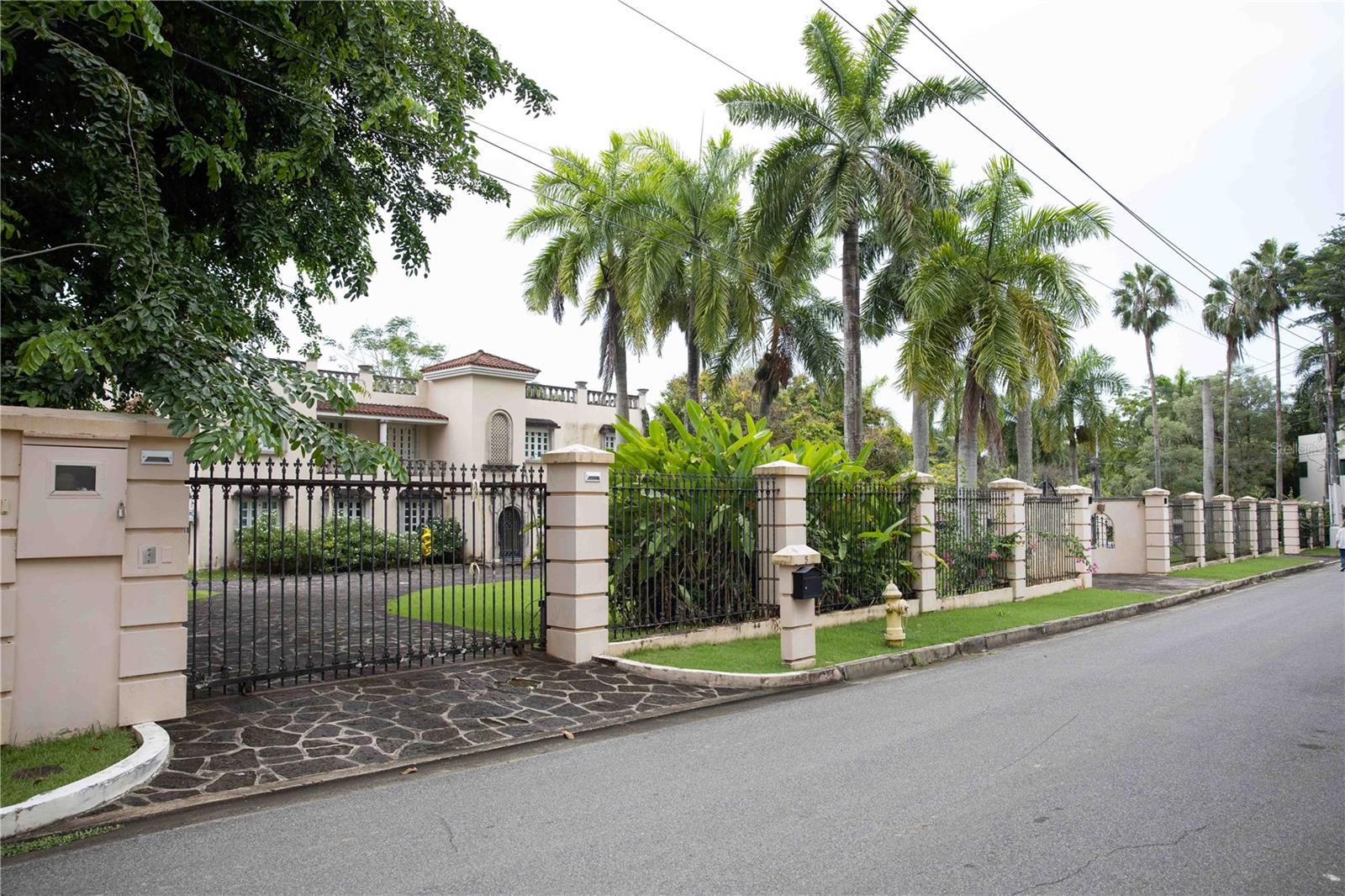 URB. SAN PATRICIO ESTATES - Residential