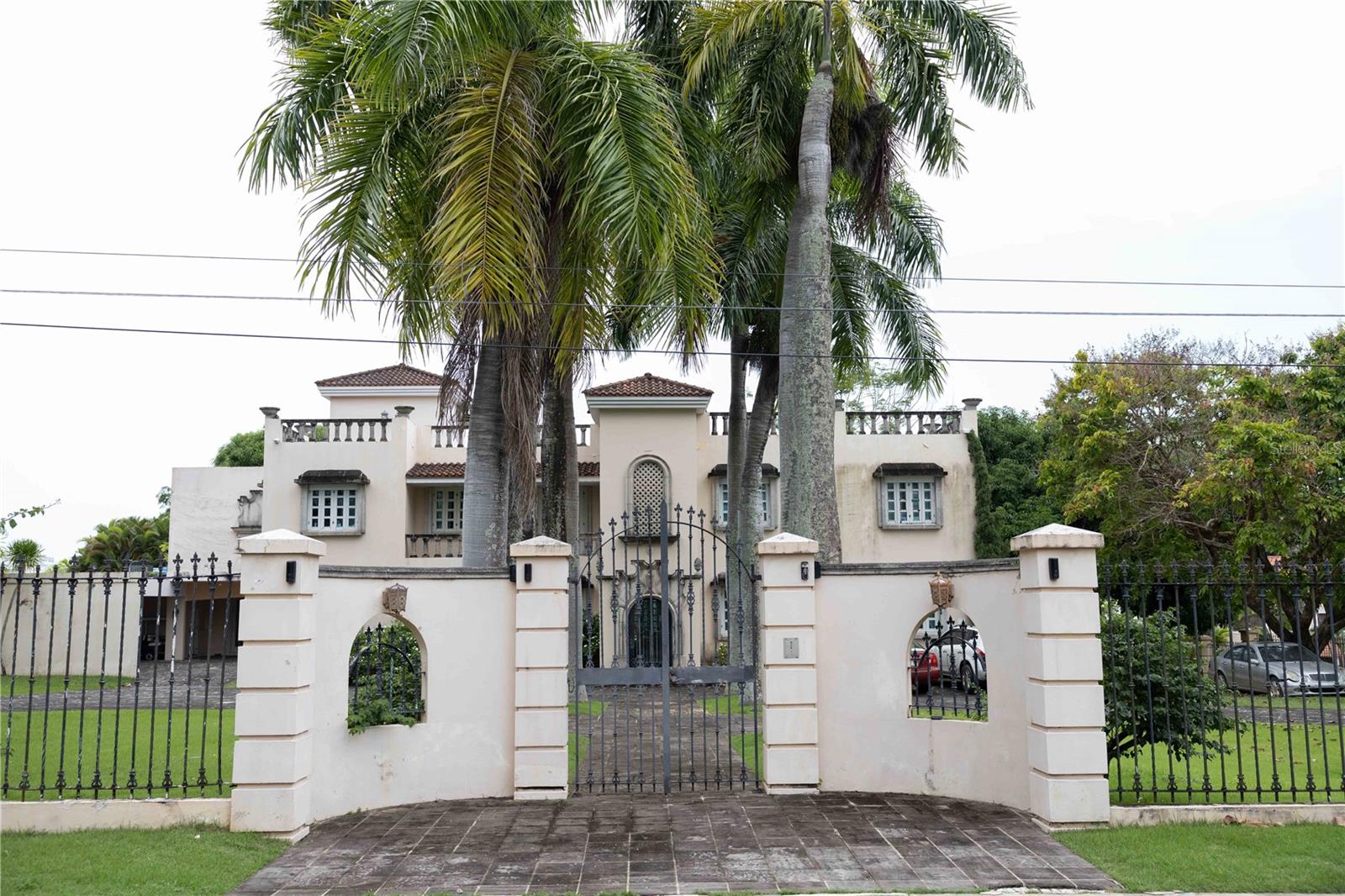 URB. SAN PATRICIO ESTATES - Residential
