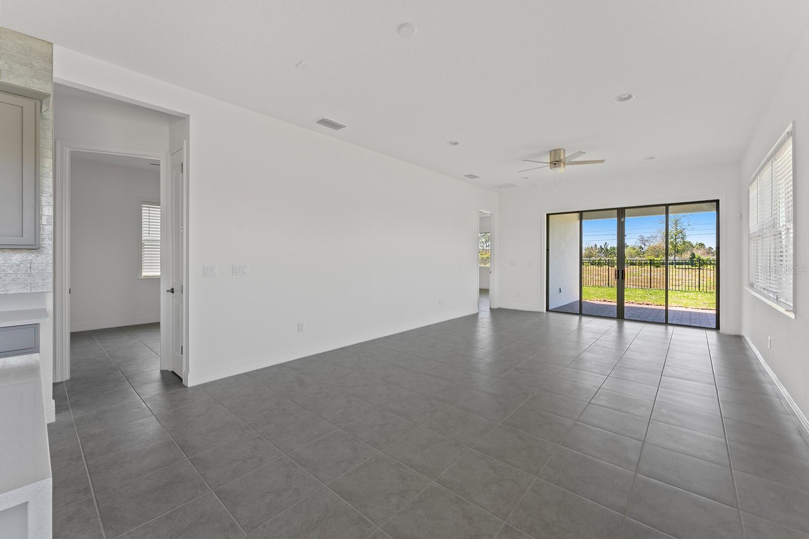 EAGLE CRK VLG J & K PH 2B1 - Residential Lease