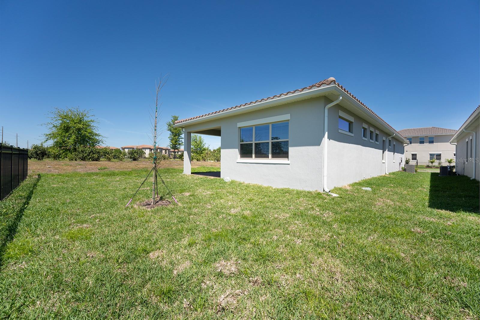 EAGLE CRK VLG J & K PH 2B1 - Residential Lease