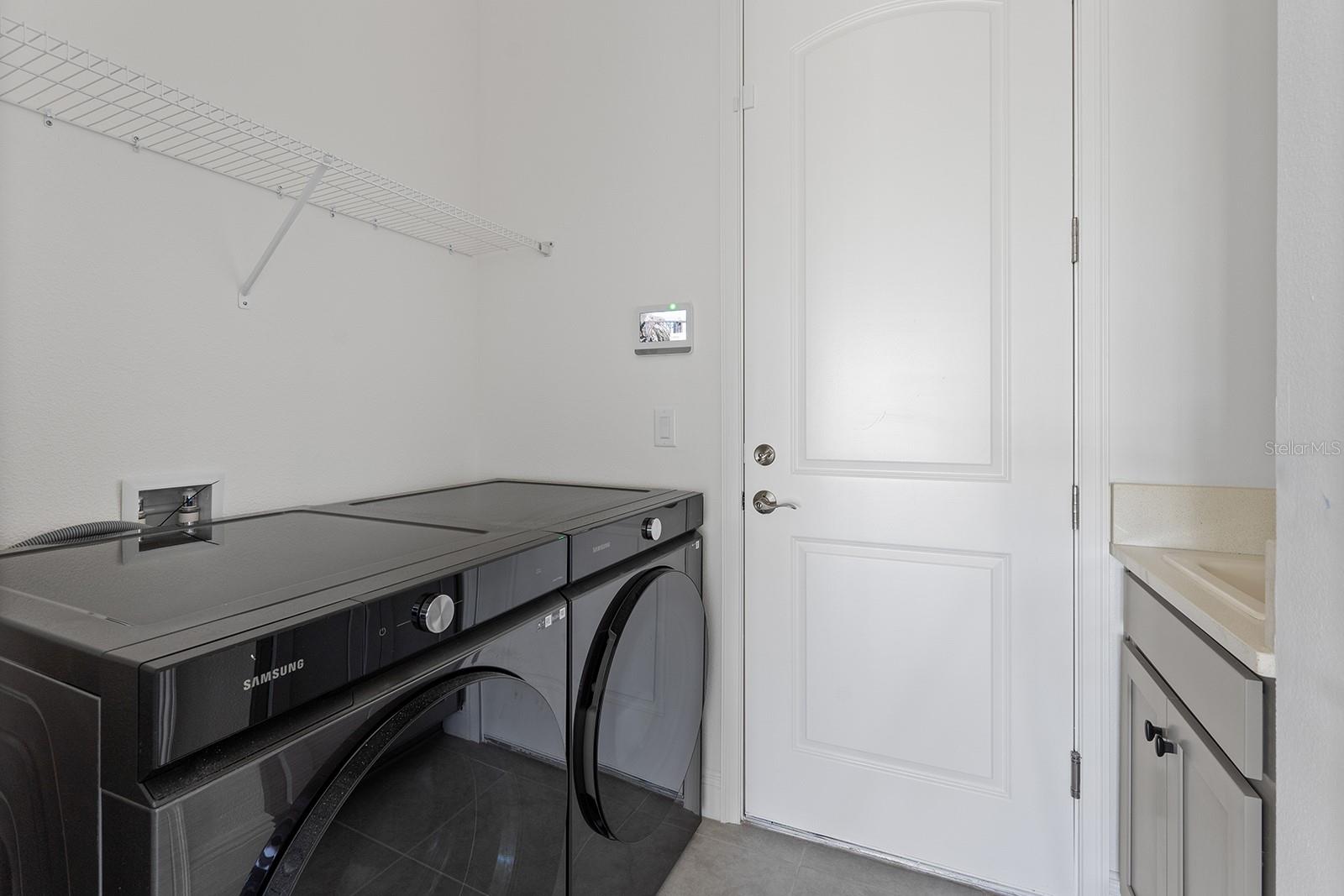 EAGLE CRK VLG J & K PH 2B1 - Residential Lease