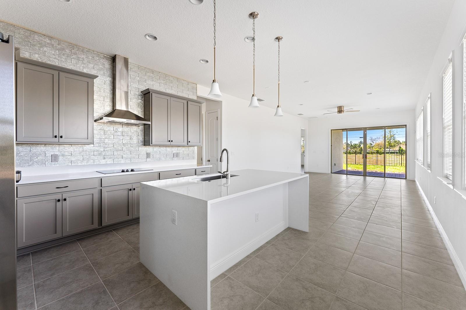 EAGLE CRK VLG J & K PH 2B1 - Residential Lease