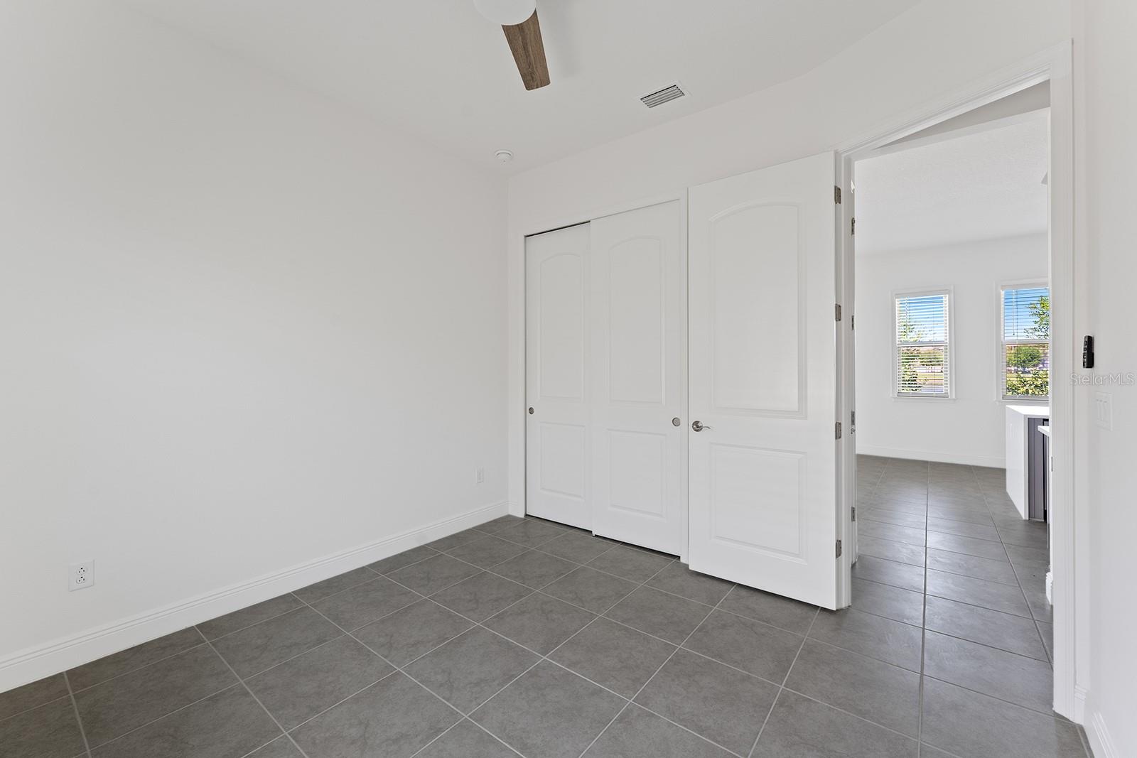 EAGLE CRK VLG J & K PH 2B1 - Residential Lease