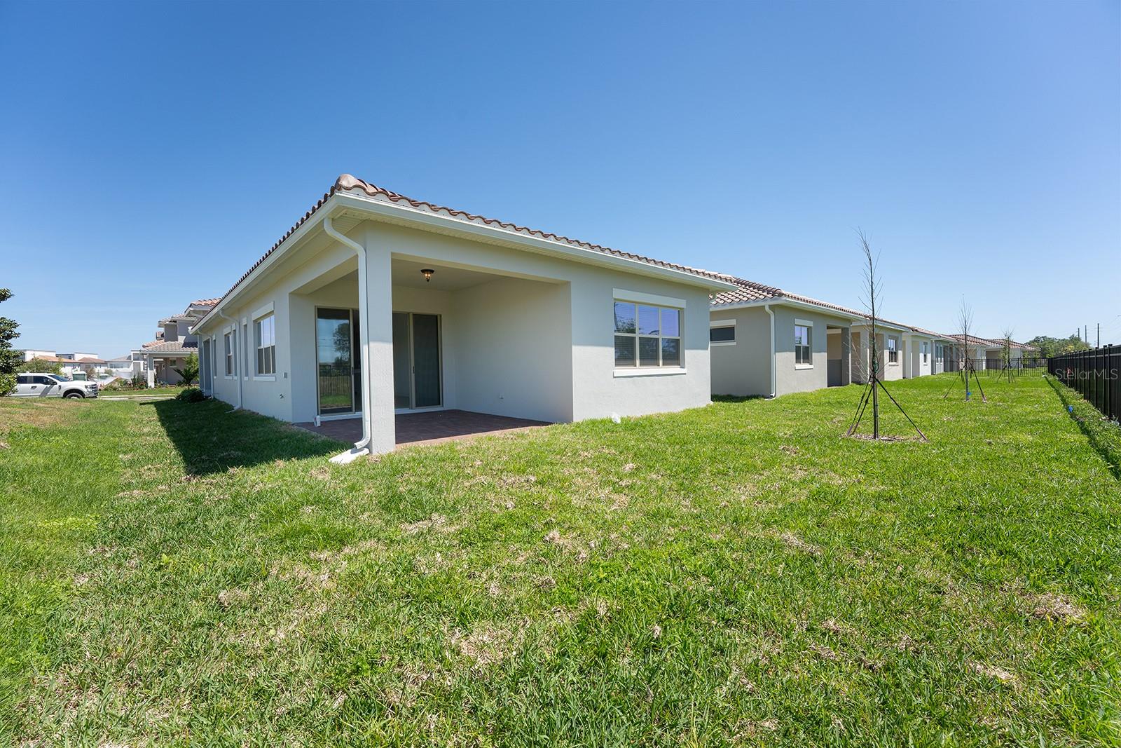 EAGLE CRK VLG J & K PH 2B1 - Residential Lease