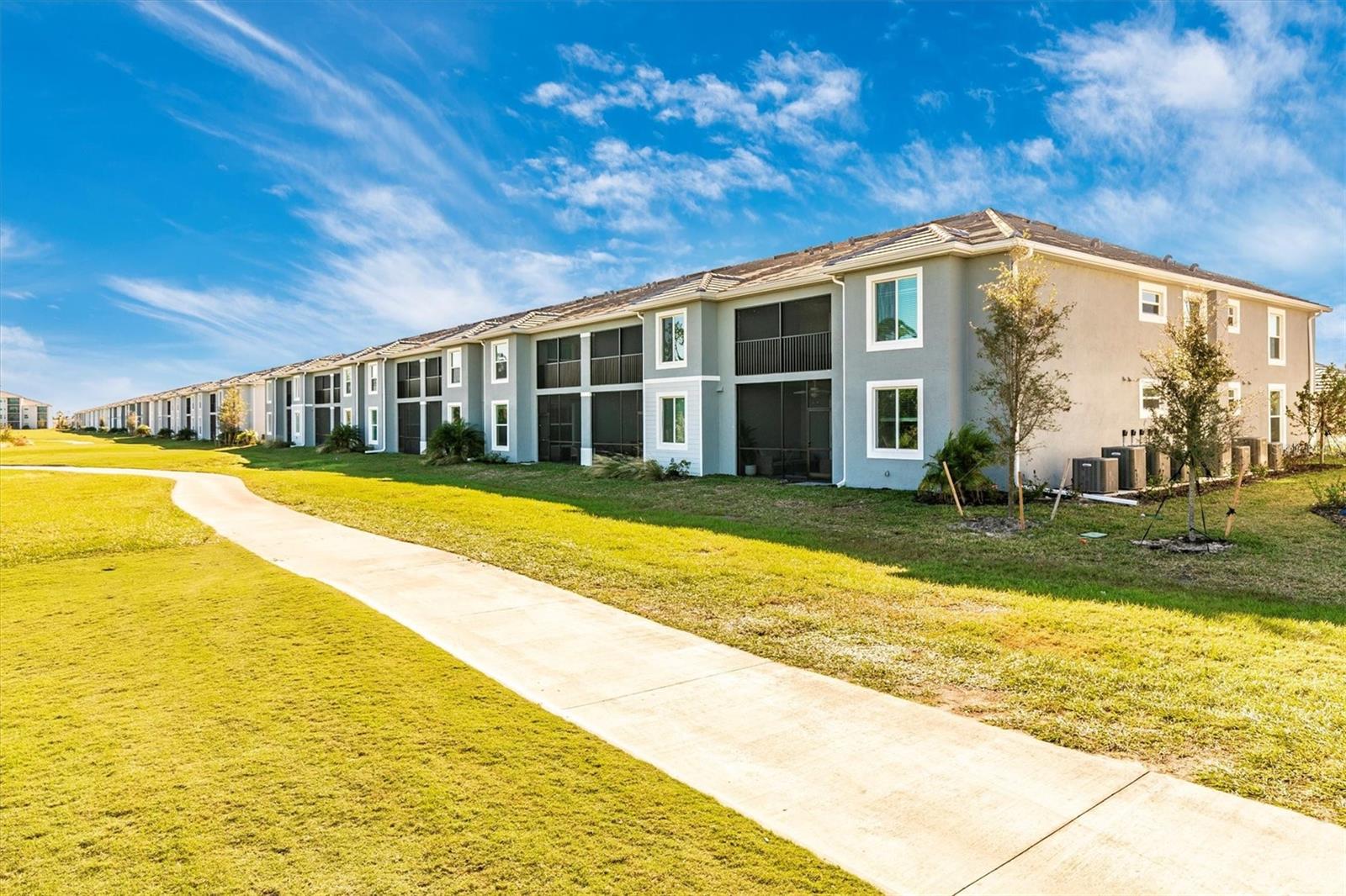 WELLEN PARK GOLF & COUNTRY CLUB - Residential Lease