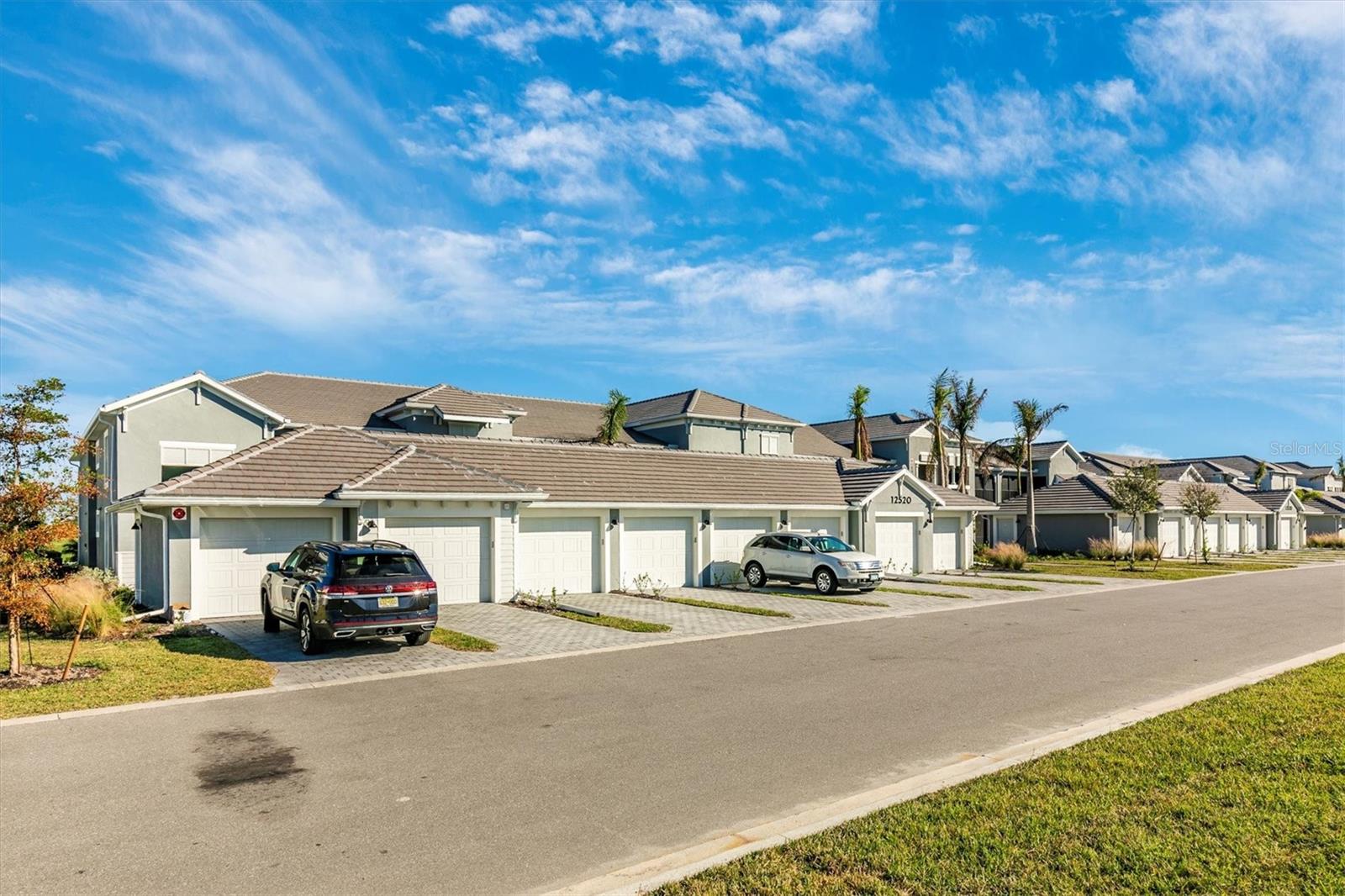WELLEN PARK GOLF & COUNTRY CLUB - Residential Lease