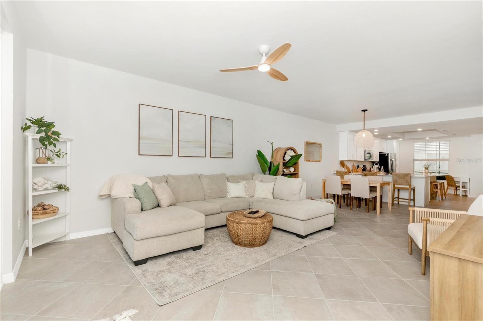 WELLEN PARK GOLF & COUNTRY CLUB - Residential Lease