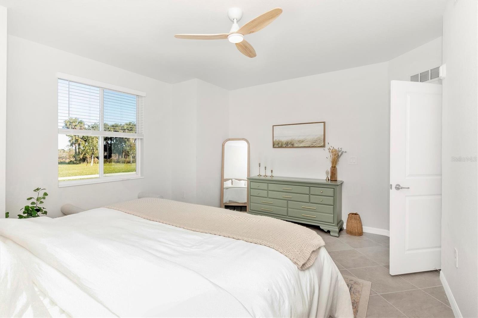 WELLEN PARK GOLF & COUNTRY CLUB - Residential Lease