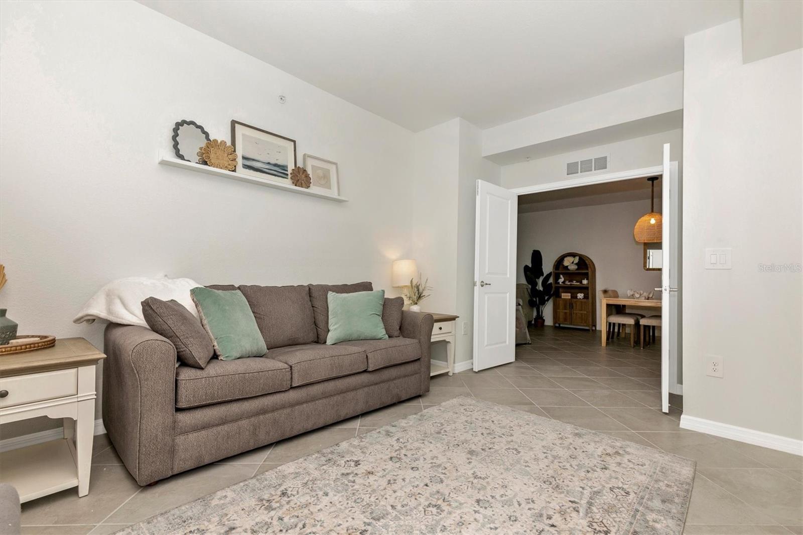 WELLEN PARK GOLF & COUNTRY CLUB - Residential Lease