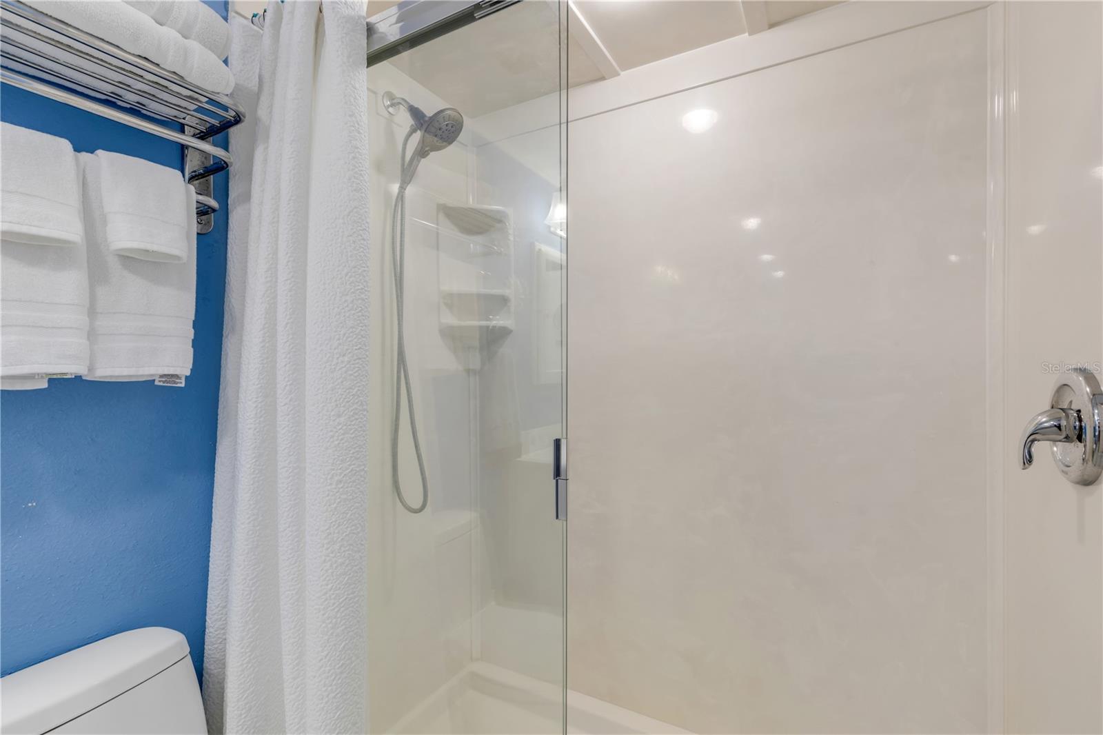 OCEAN VIEW TOWERS - Residential