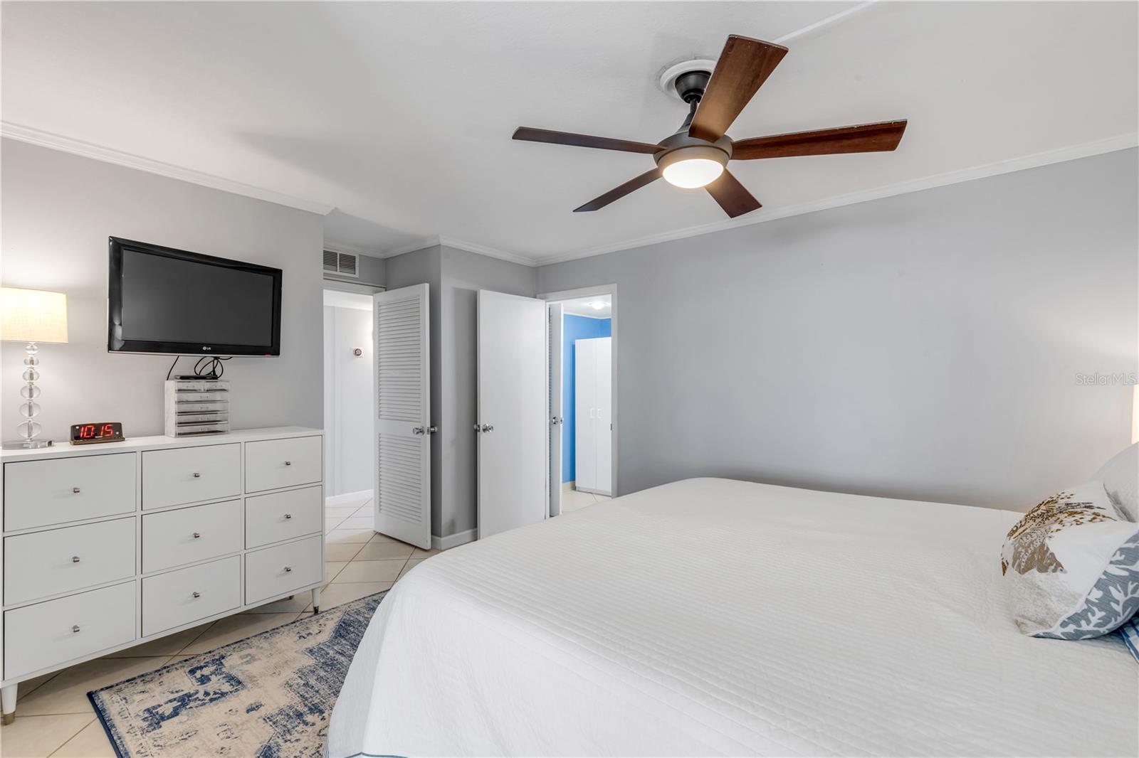 OCEAN VIEW TOWERS - Residential