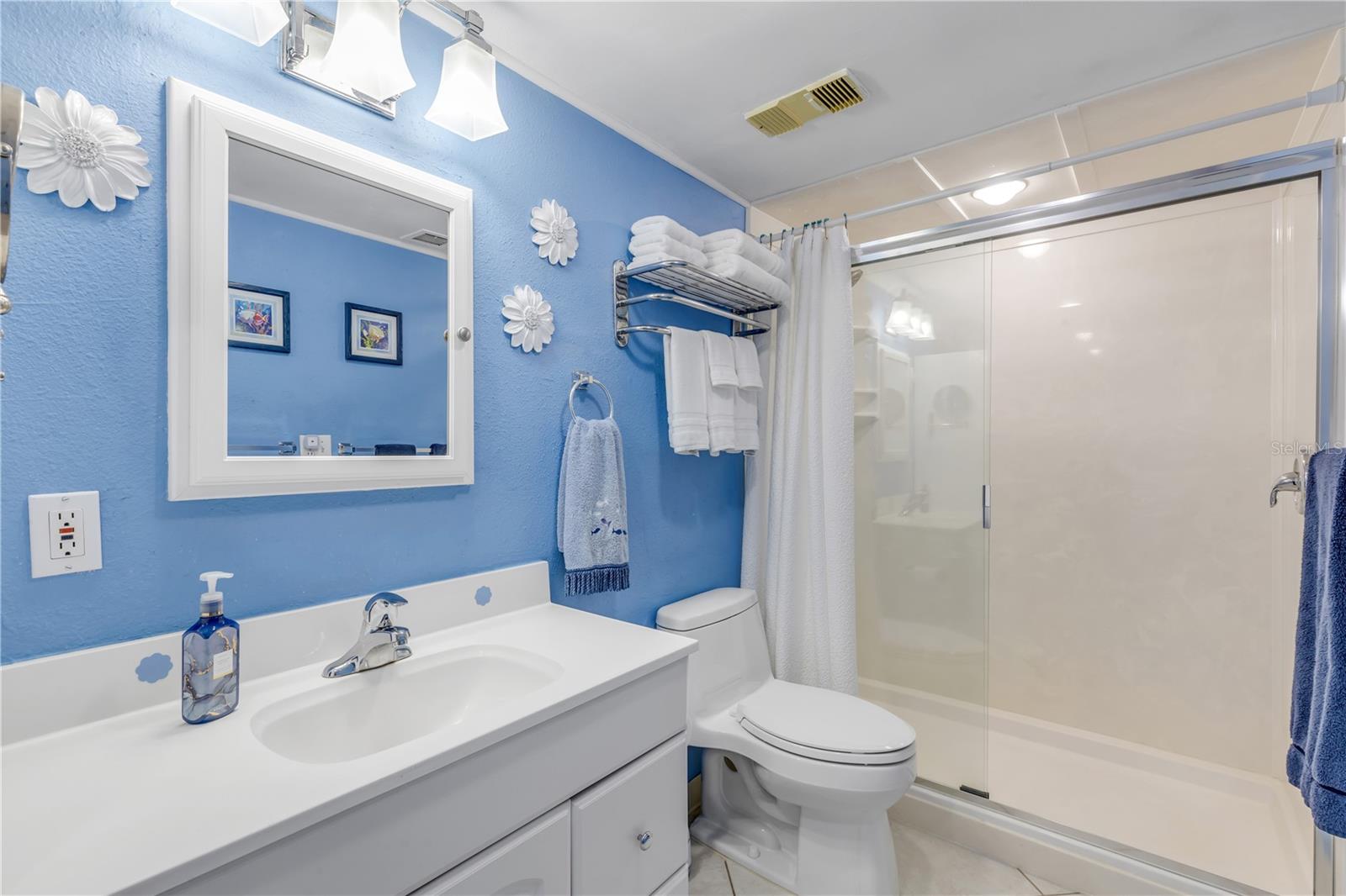 OCEAN VIEW TOWERS - Residential