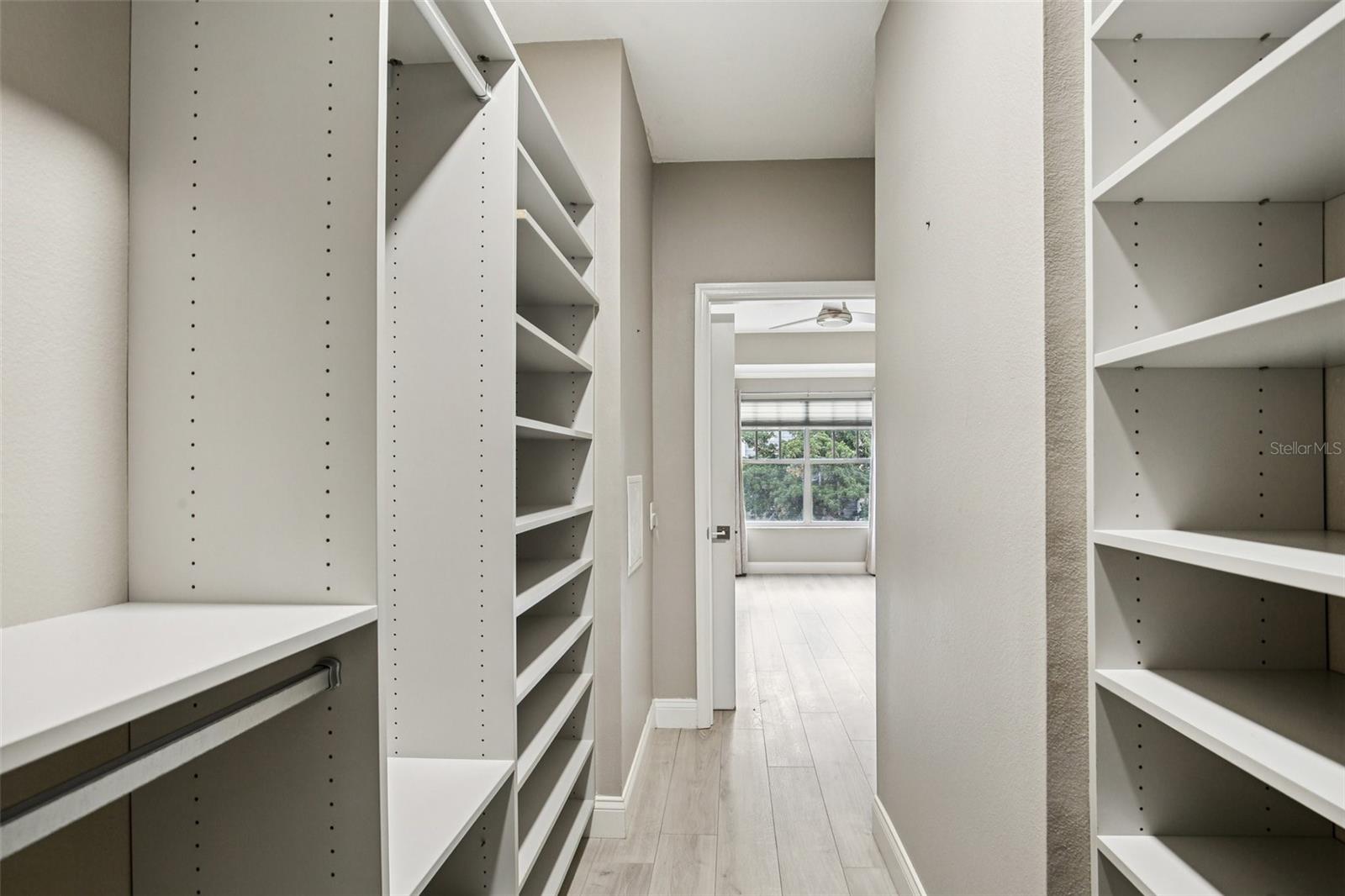 HYDE PARK WALK A CONDO - Residential