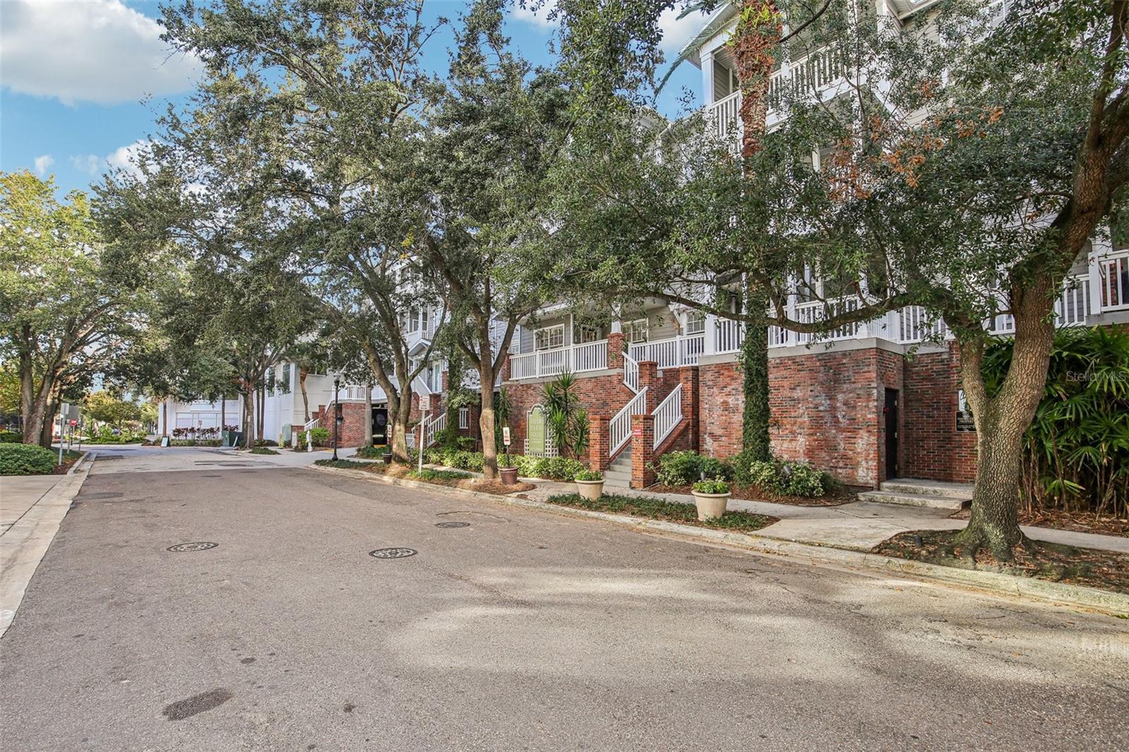 HYDE PARK WALK A CONDO - Residential