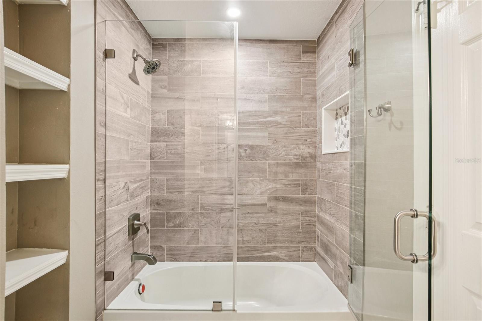 HYDE PARK WALK A CONDO - Residential