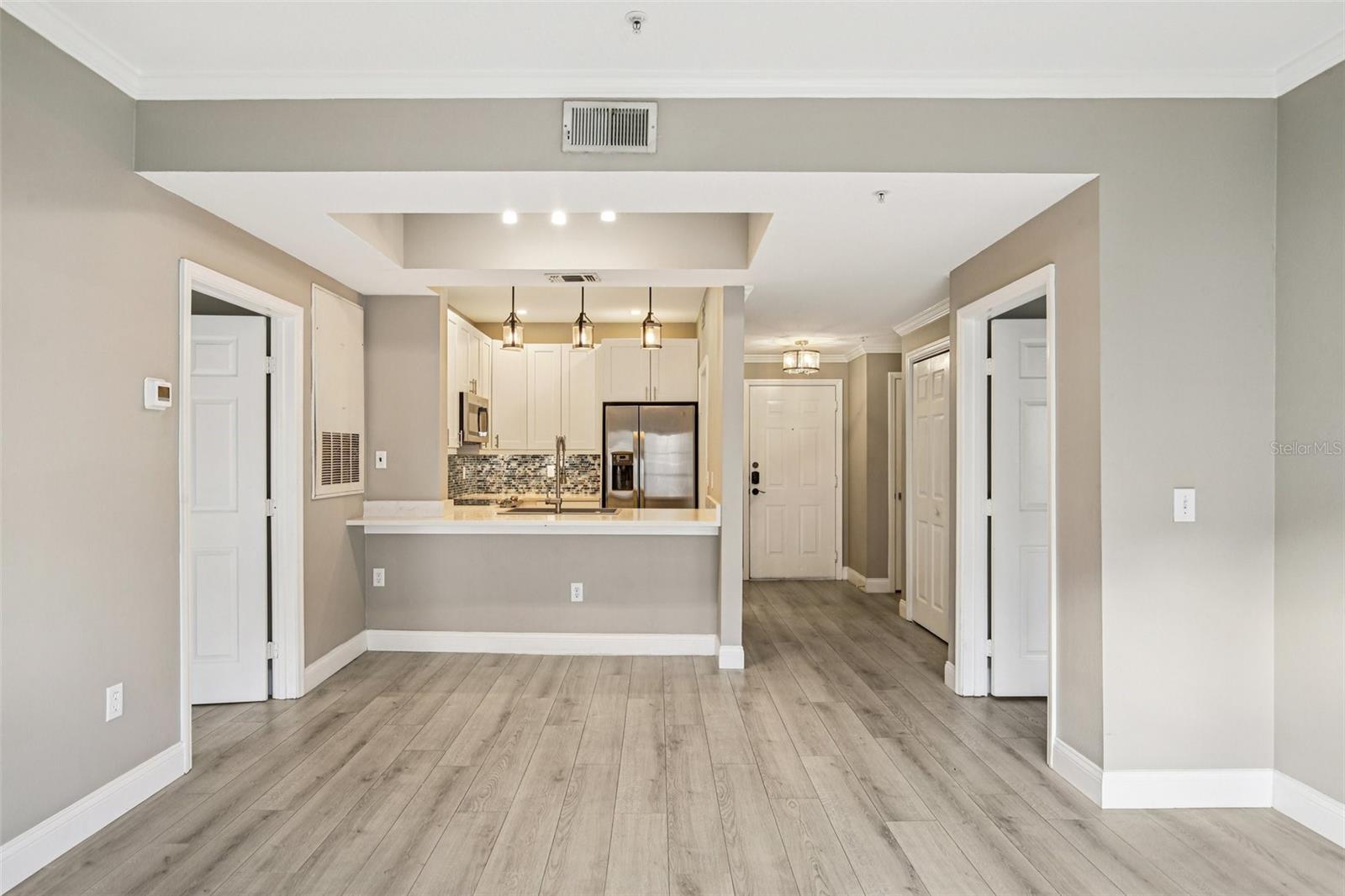 HYDE PARK WALK A CONDO - Residential