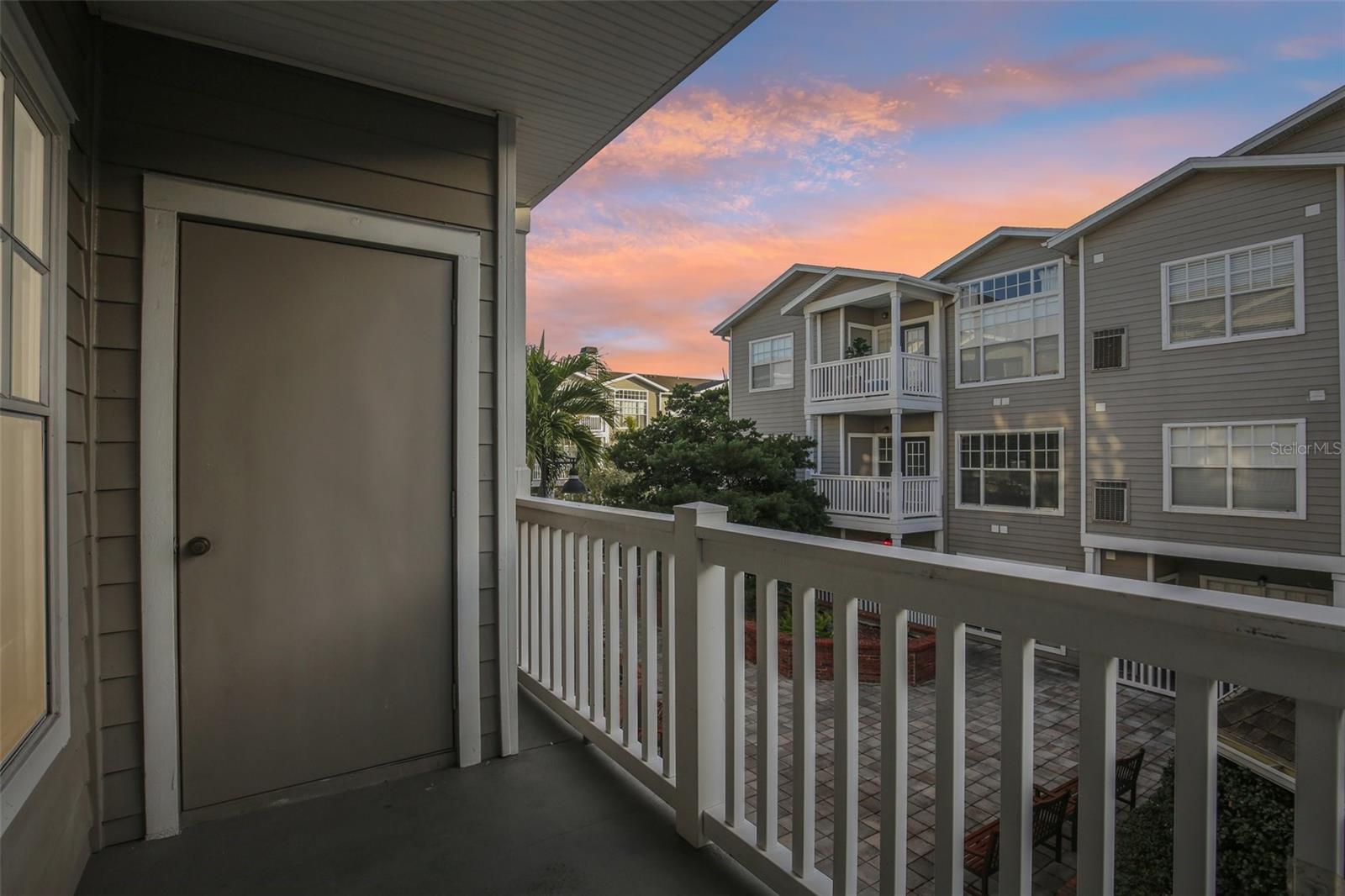 HYDE PARK WALK A CONDO - Residential