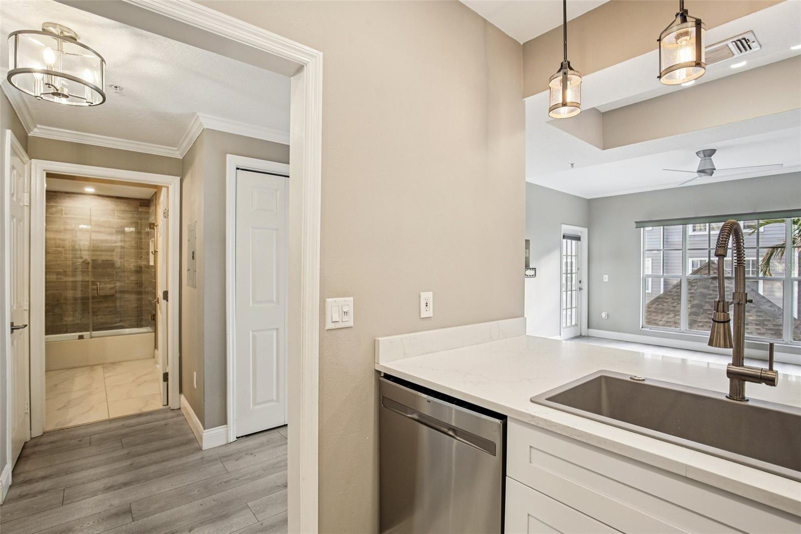 HYDE PARK WALK A CONDO - Residential