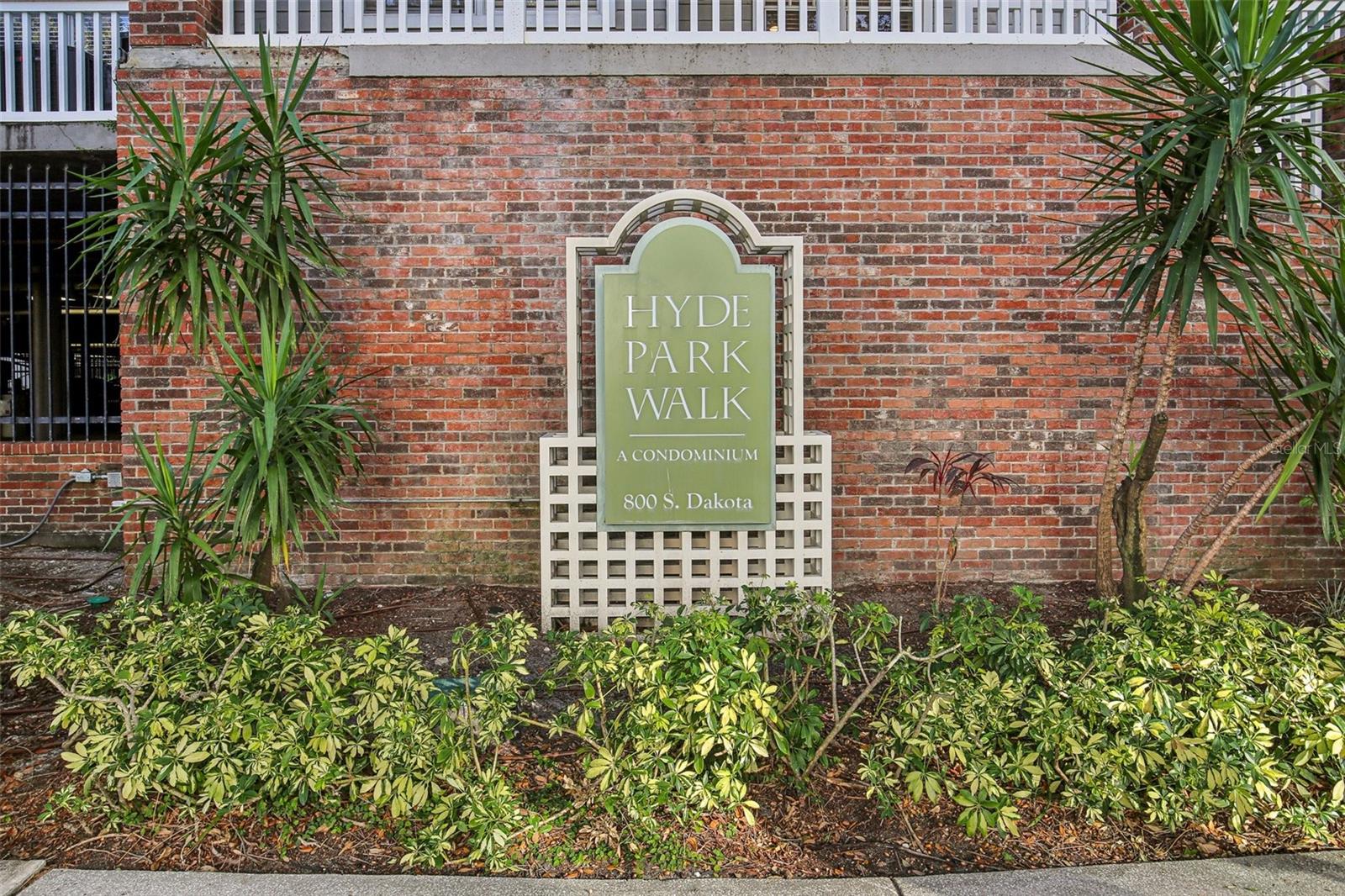 HYDE PARK WALK A CONDO - Residential