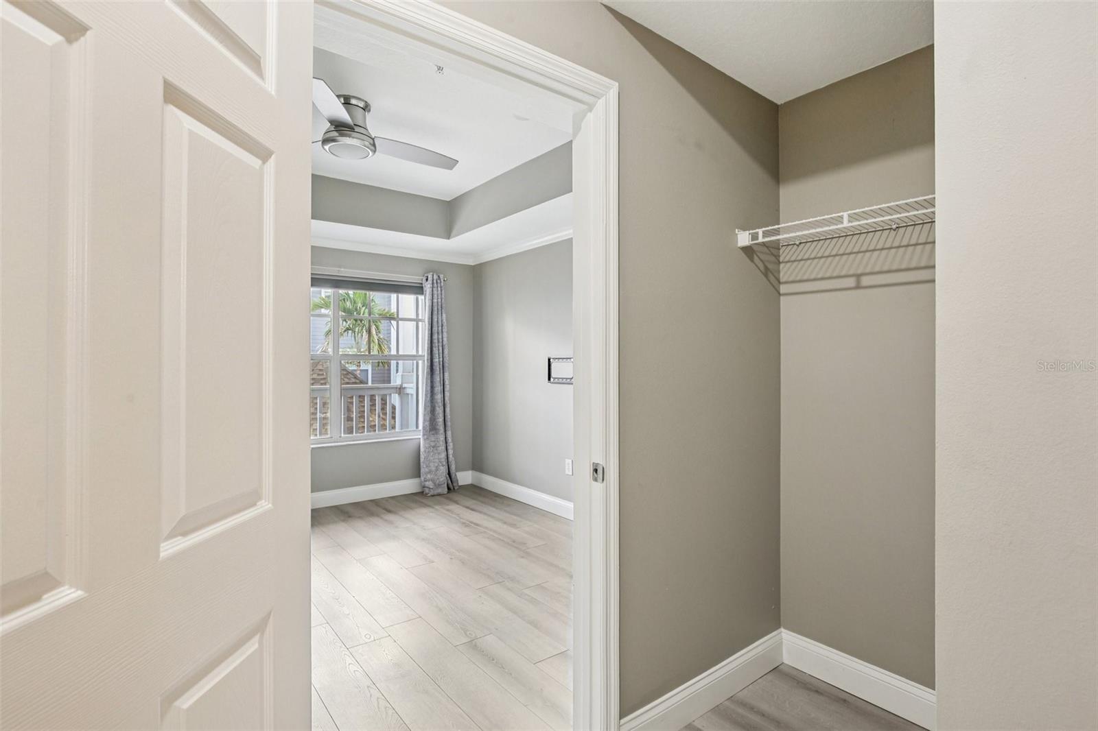 HYDE PARK WALK A CONDO - Residential