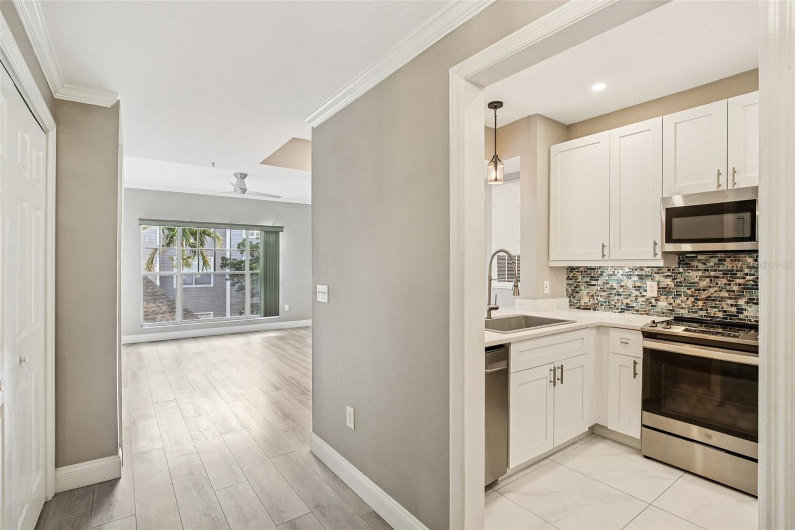 HYDE PARK WALK A CONDO - Residential