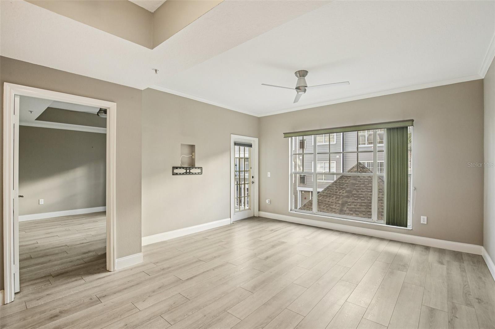 HYDE PARK WALK A CONDO - Residential