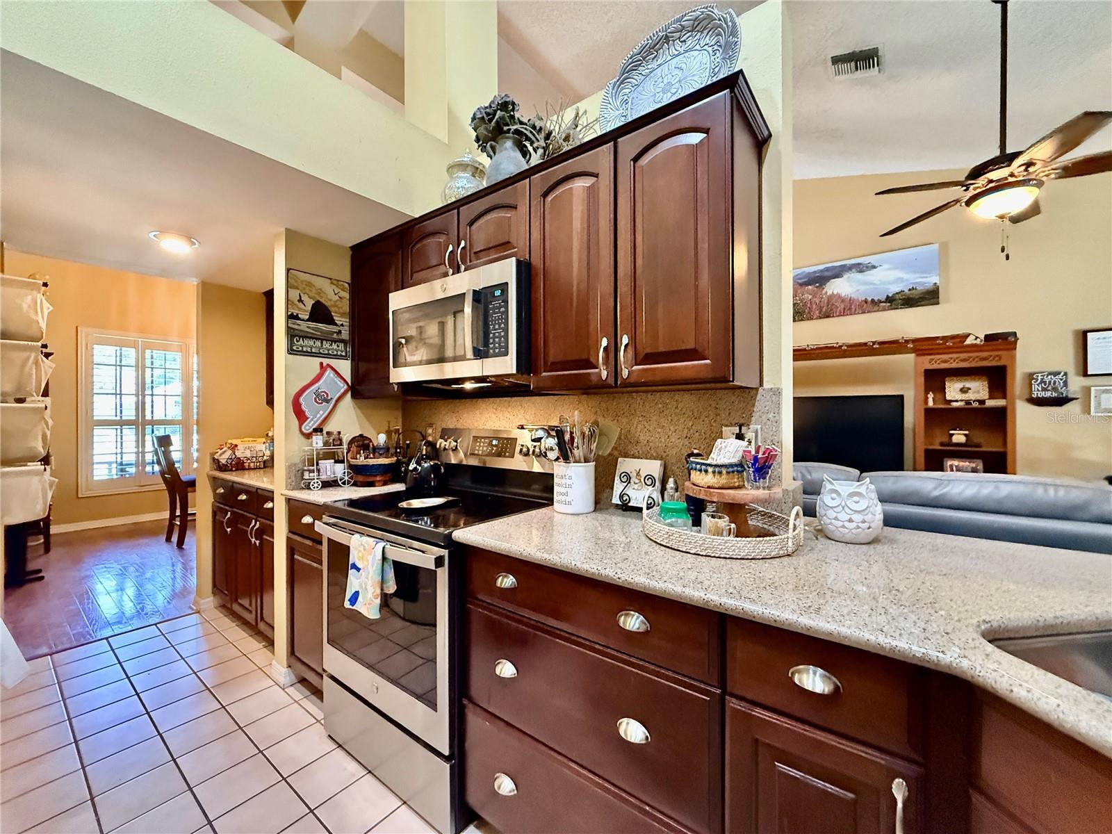 FIELDSTONE VILLAGE AT WOODFIELD ADD - Residential